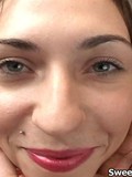 brown-haired-amateur-gets-her-mouth-and-asshole-stretched-to-the-maximum